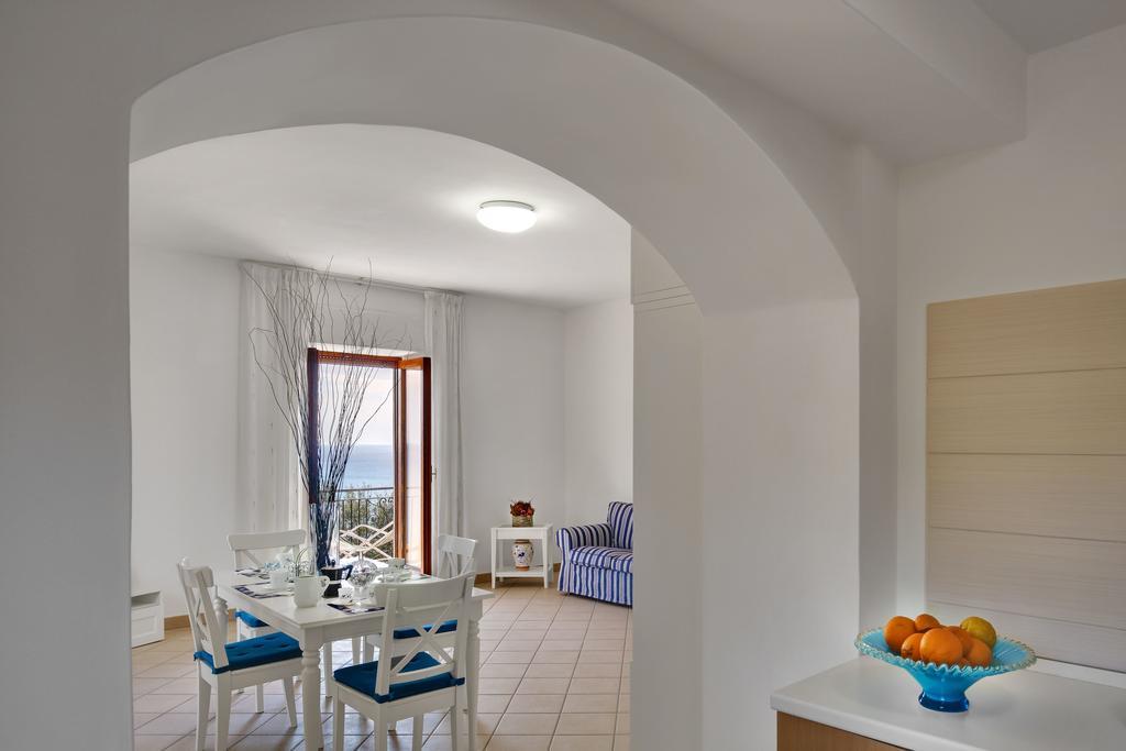 דירות Marina del Cantone Matisse Nerano By Gocce חדר תמונה